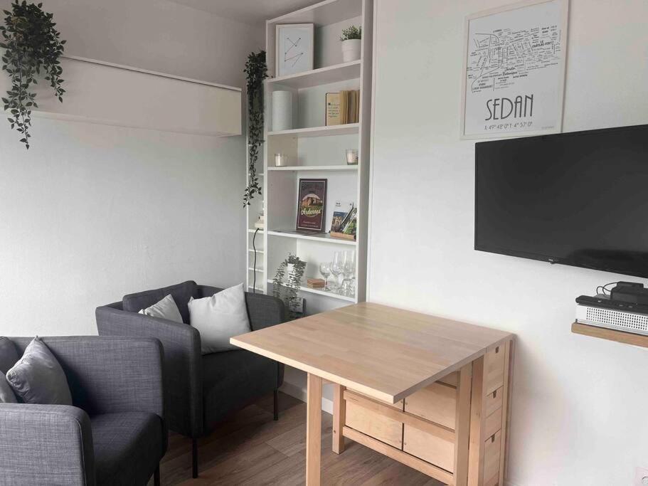 La Belle Etoile Apartment ซีดาน ภายนอก รูปภาพ